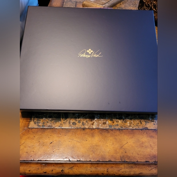 Patricia Nash NIB MESSENGER BAG AND WALLET - Picture 2 of 10